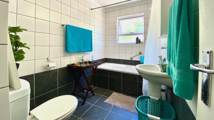 4 Bedroom Property for Sale in Velddrif Western Cape